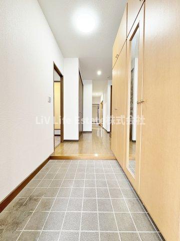 ＪＲ武蔵野線 新秋津駅 徒歩4分 2階建 築27年の玄関写真