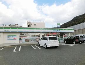 コンビニ　ファミリーマート小倉赤坂一丁目店（コンビニ）まで437m