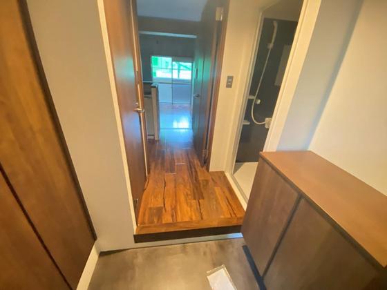 玄関　※別部屋の写真です