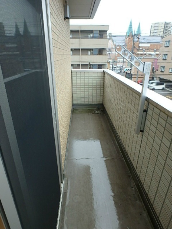 バルコニー　図面と現状に相違がある場合には現状を優先