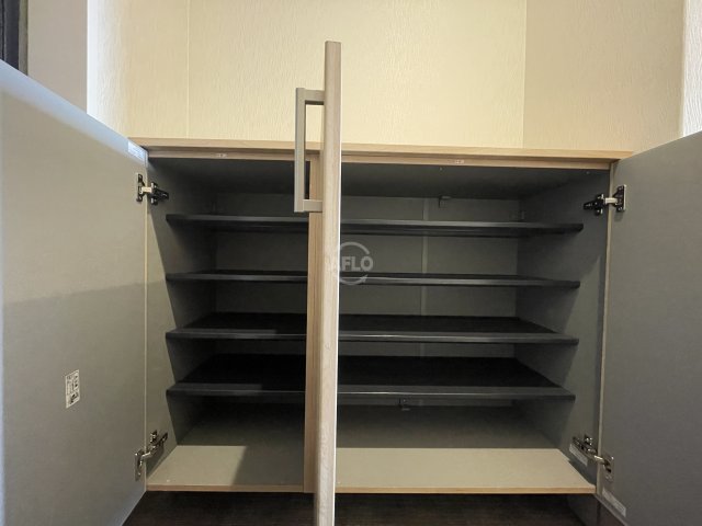 収納　クリアクレセント住之江　シューズボックス