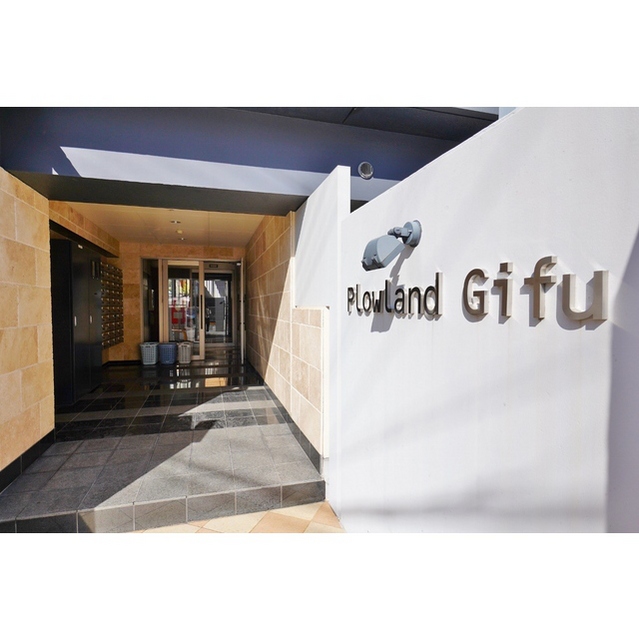 エントランス　お問い合わせは美濃善不動産駅前店へ！