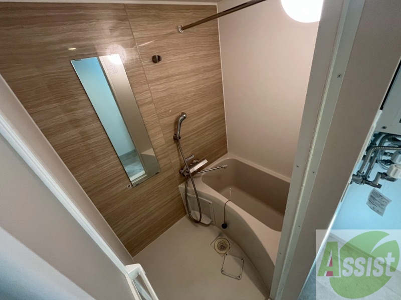 バス・シャワールーム　お風呂になります。一日の疲れを癒してくださいね。