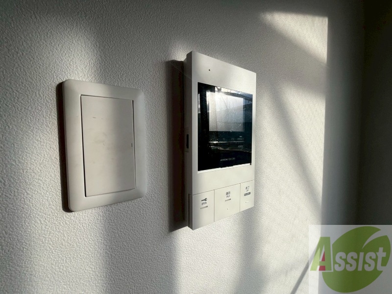 セキュリティ　ＴＶモニター付インターホンです。来客者の顔が見えるので安心！