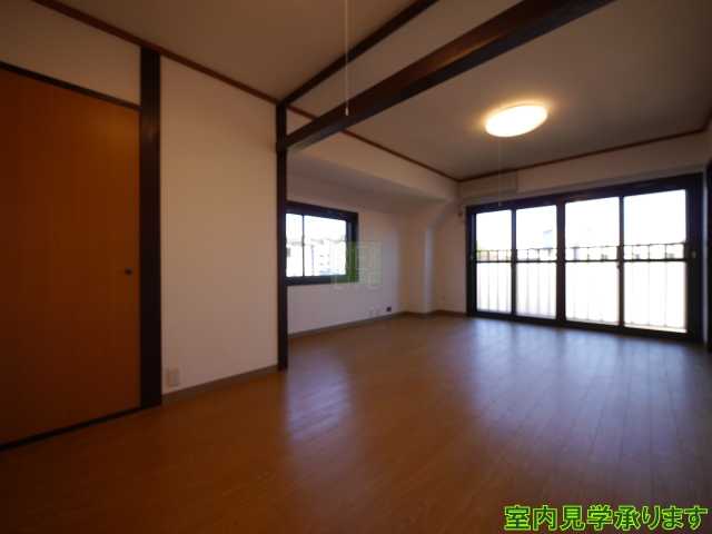 居室・リビング　須賀町マンション