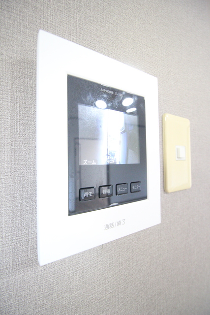 セキュリティ　ご来訪者のお顔が見れるモニターホン