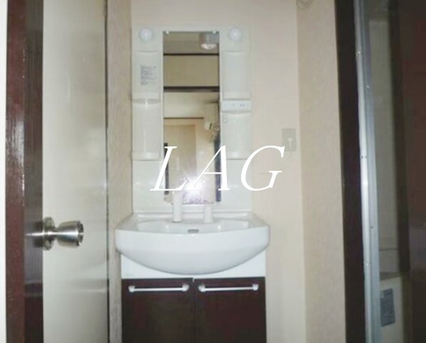 洗面設備　独立洗面台です。