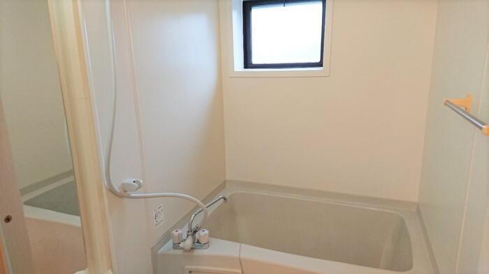 バス・シャワールーム　バスルーム