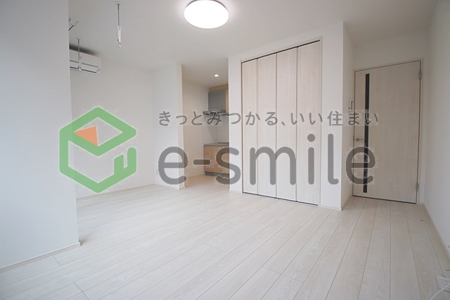 居室・リビング　こちらの居間で趣味の時間をお楽しみください