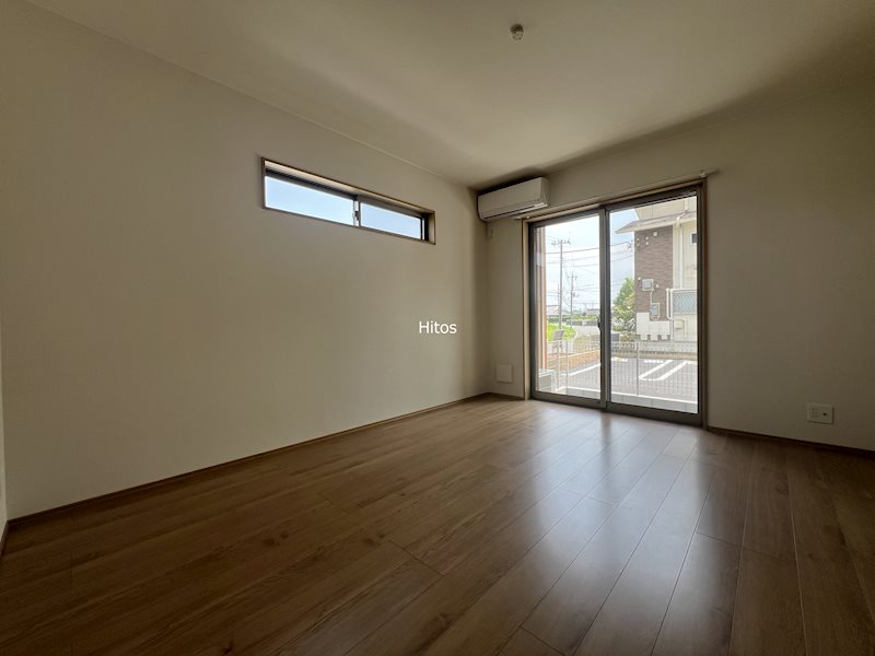 居室・リビング　（類似イメージ）