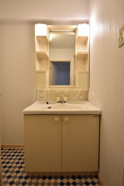 洗面設備　他号室参考写真です