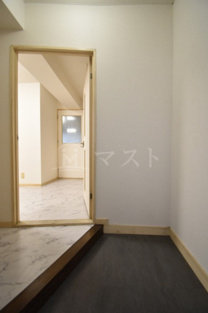 玄関　他号室参考写真です