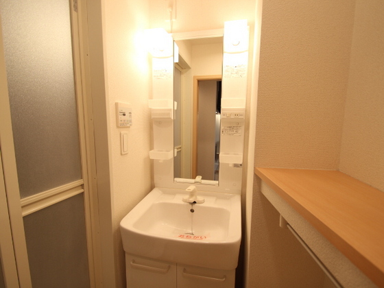 洗面設備　※別部屋の写真です