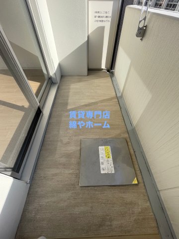 バルコニー　開放的で明るい空間を演出してくれるバルコニーです