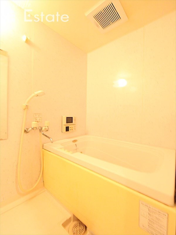 バス・シャワールーム　バスルーム