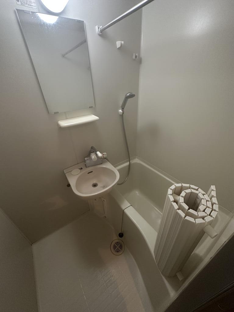 バス・シャワールーム　別部屋参考写真