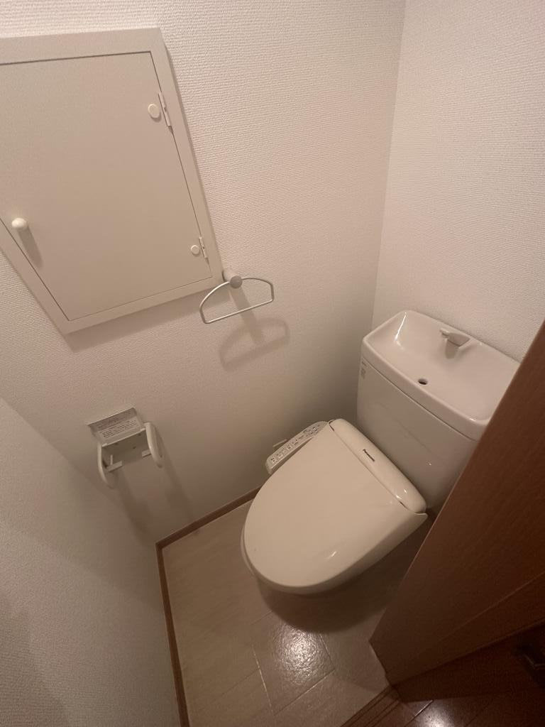 トイレ　別部屋参考写真