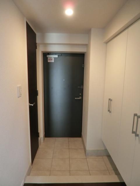 玄関　※他号室参考写真※