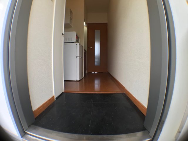 玄関　実際のお部屋と異なる場合がございます。