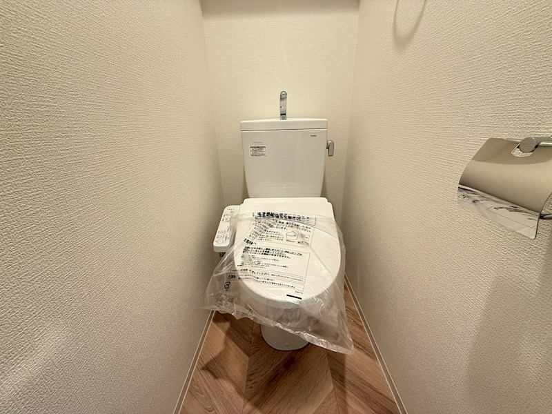 セレニテ元町アリエのトイレ写真