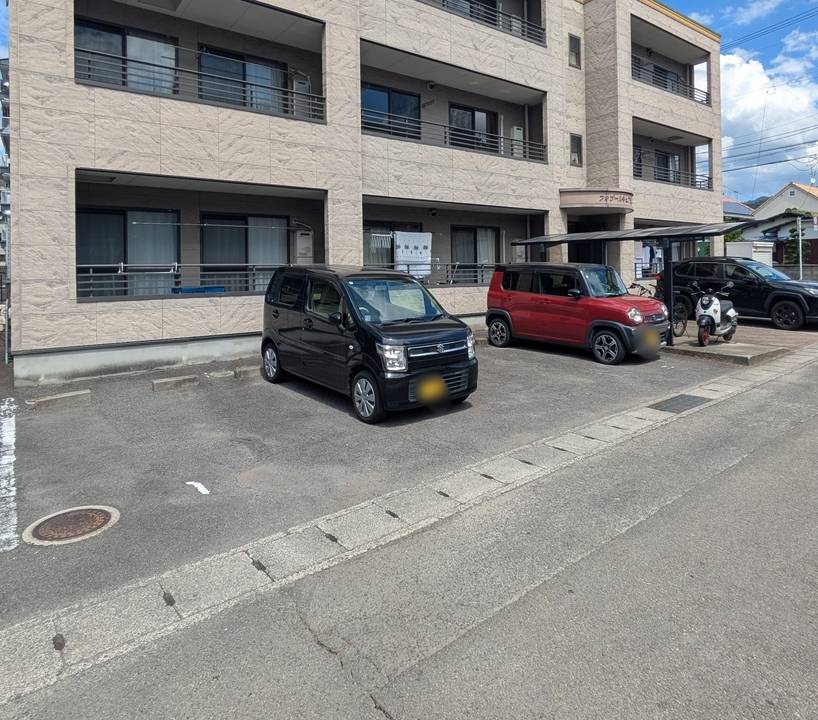 駐車場　駐車場