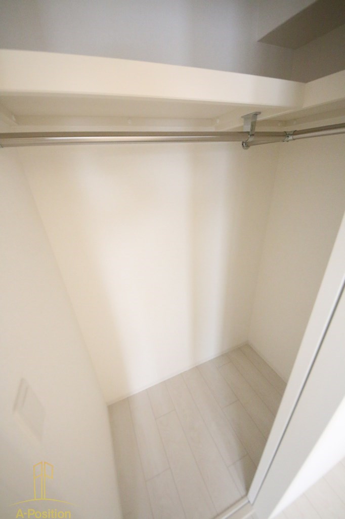 収納　セレニテ難波ミラク弐番館