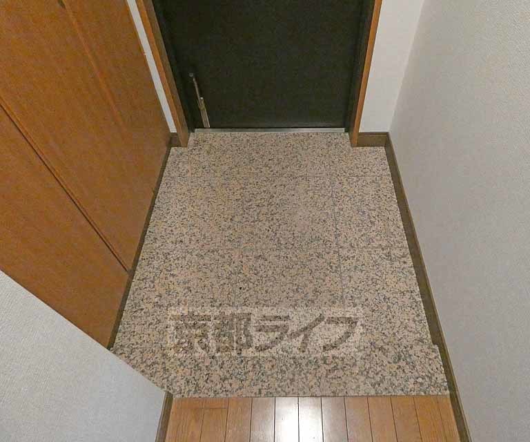 玄関　シューズボックス付です。