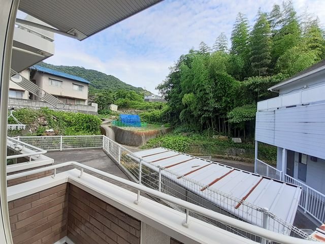 バルコニー　お洗濯にも便利なバルコニー付き