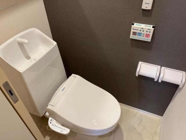 トイレ　シャワー付トイレ