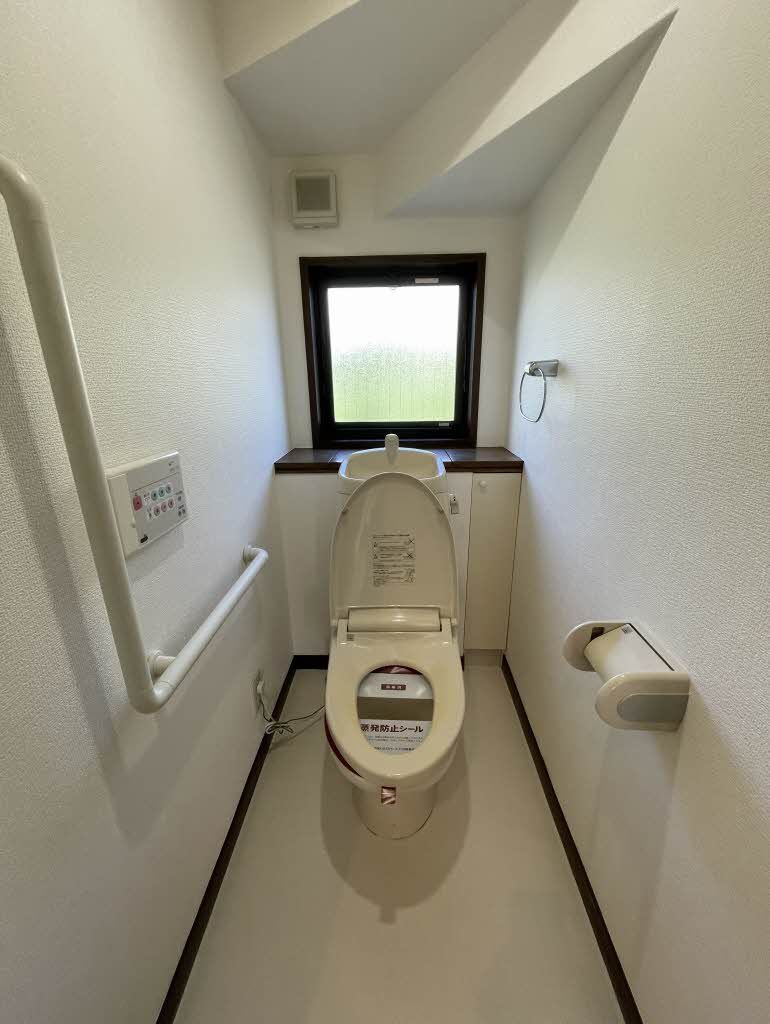 トイレ　トイレ