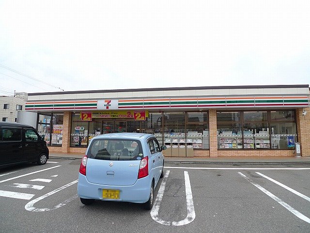 コンビニ　セブンイレブン高岡駅南４丁目店10番29号（コンビニ）まで511m