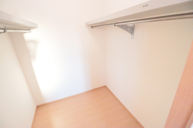 収納　ウォークインクローゼット