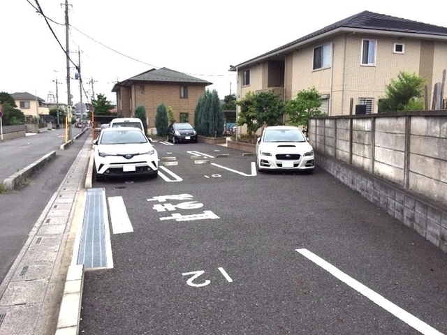 駐車場　駐車場
