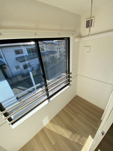 バルコニー　※同タイプの写真です