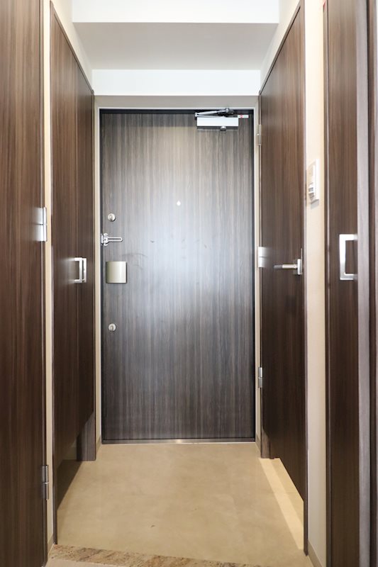 玄関　収納豊富なシューズボックスです♪