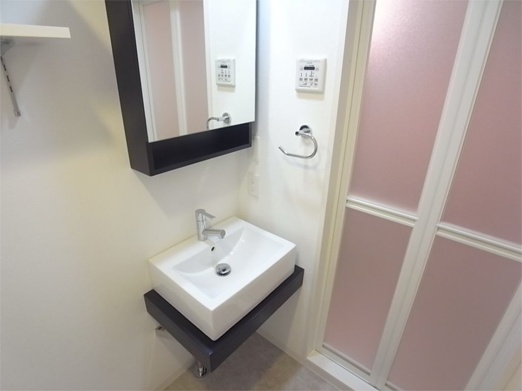 洗面設備　オシャレな洗面台