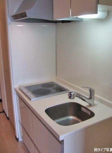 キッチン　※同間取り参考写真※