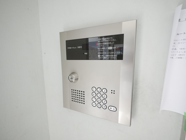 エントランス　★防犯面で安心なオートロックです★