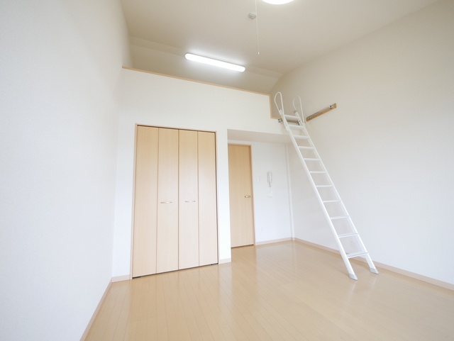 居室・リビング　★ロフト付のお部屋です★