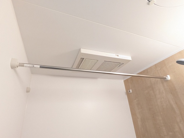 その他設備　浴室乾燥機付き