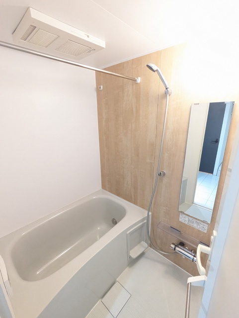 バス・シャワールーム　浴室　追い焚き・浴室乾燥機付き