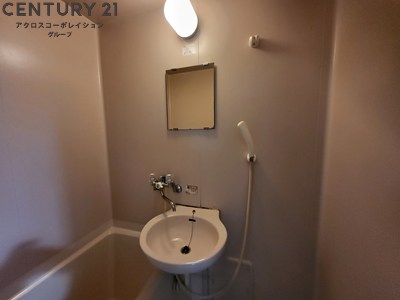 洗面設備　浴室内に洗面台あり♪