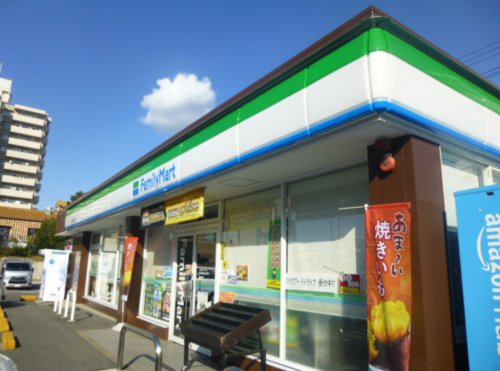 コンビニ　ファミリーマート 黒川本通五丁目店（コンビニ）まで99m
