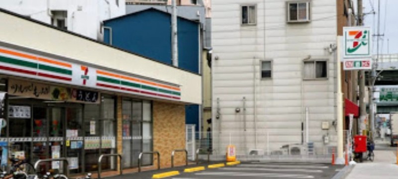コンビニ　セブンイレブン大阪九条南3丁目店（コンビニ）まで205m