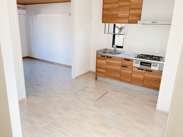 居室・リビング　こちらのリビングで趣味の時間をお楽しみください