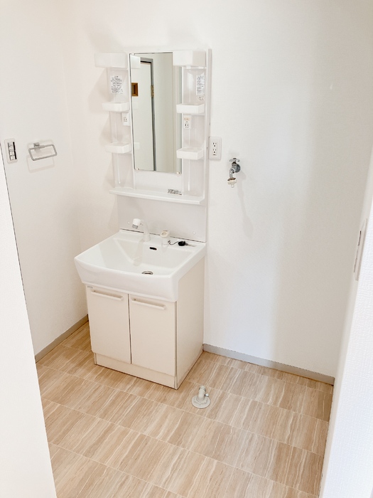 洗面設備　脱衣スペースもあります