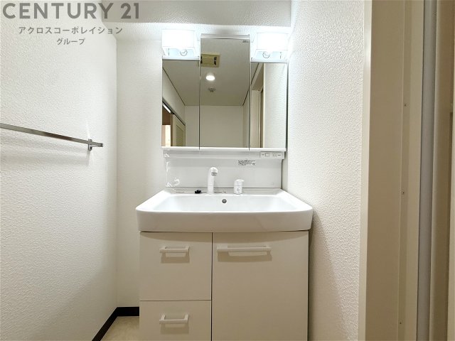 洗面設備　収納スペースもある洗面化粧台付き☆