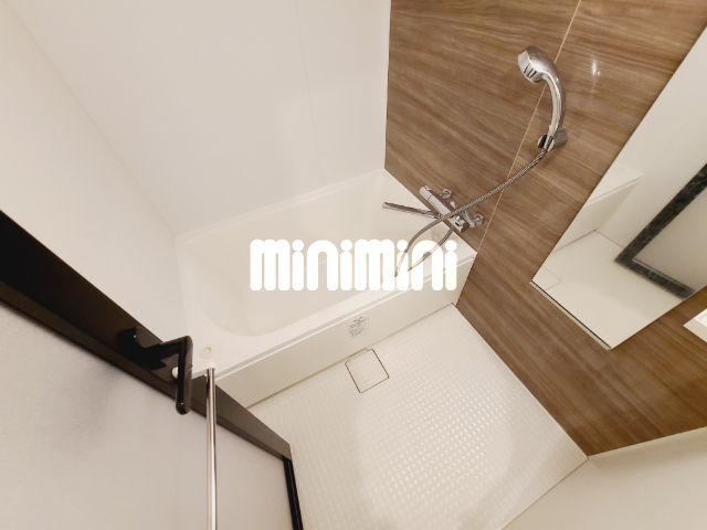 バス・シャワールーム　別号室の参考写真