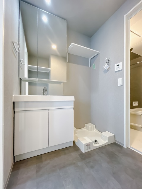洗面設備　※写真は同タイプ住戸です。