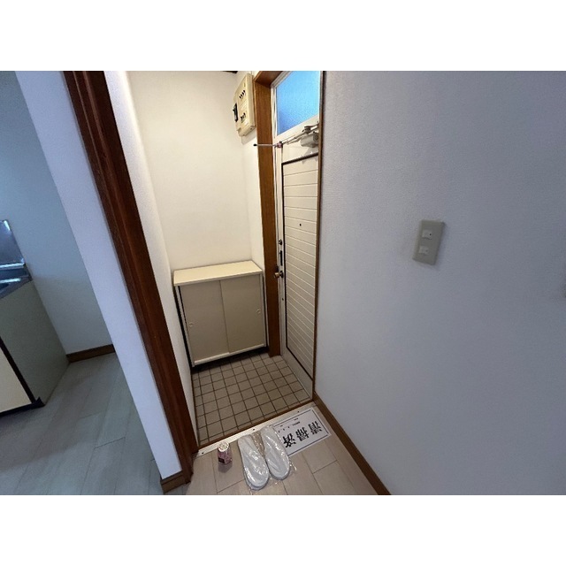 玄関　収納もある玄関です